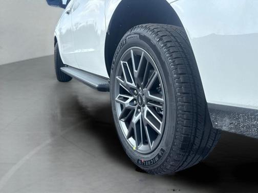 STAR WHITE MET TRI-COAT 2026 Ford Expedition Max Platinum