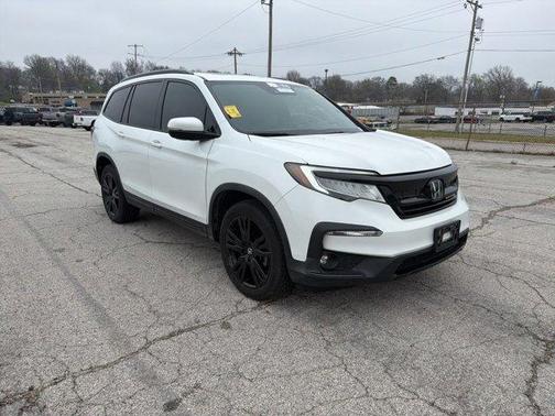 White 2022 Honda Pilot Black Edition