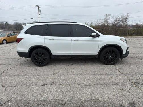 White 2022 Honda Pilot Black Edition