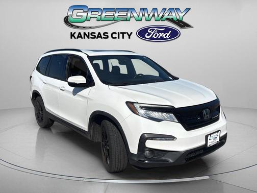 White 2022 Honda Pilot Black Edition