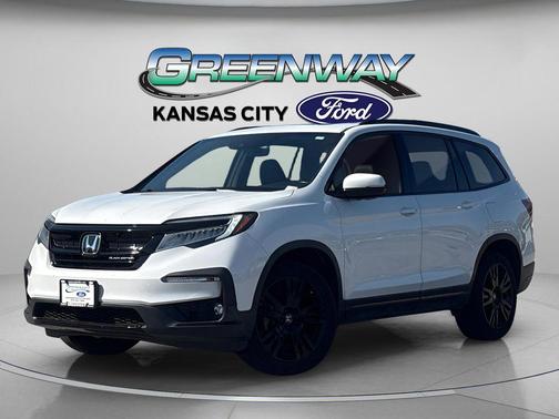 White 2022 Honda Pilot Black Edition