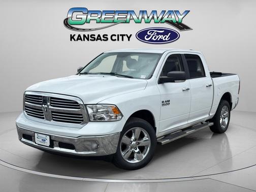 Bright White Clearcoat 2018 RAM 1500 Big Horn