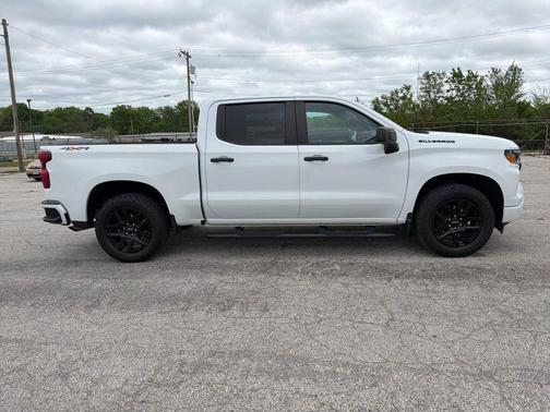 Summit White 2023 Chevrolet Silverado 1500 Custom