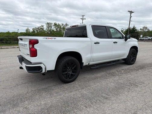 Summit White 2023 Chevrolet Silverado 1500 Custom