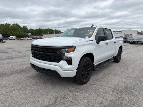 Summit White 2023 Chevrolet Silverado 1500 Custom