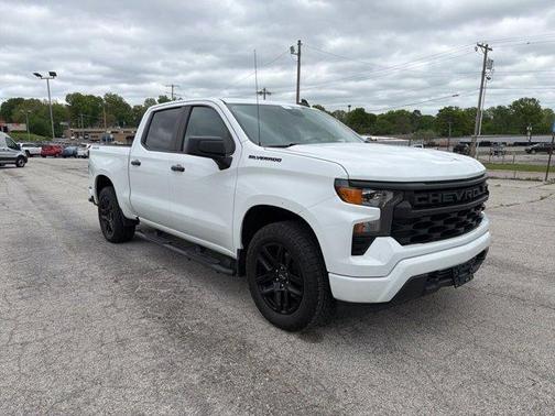 Summit White 2023 Chevrolet Silverado 1500 Custom