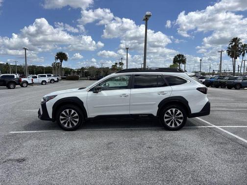 Crystal White Pearl 2023 Subaru Outback Limited