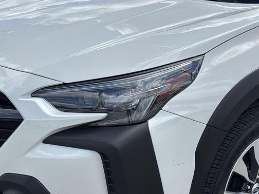 Crystal White Pearl 2023 Subaru Outback Limited