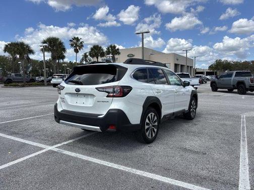 Crystal White Pearl 2023 Subaru Outback Limited