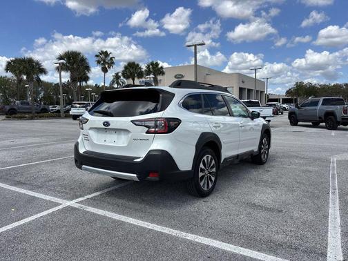 Crystal White Pearl 2023 Subaru Outback Limited