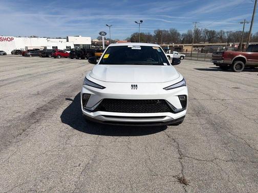 Summit White 2025 Buick Envista Sport Touring