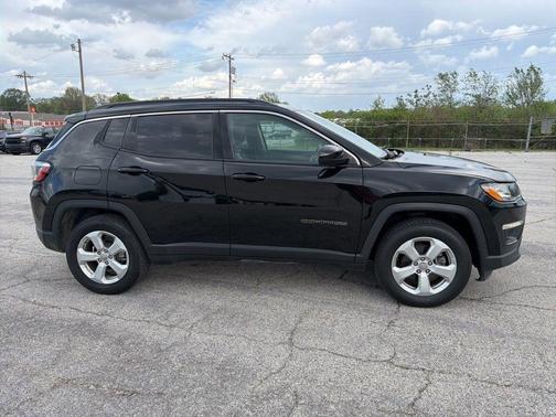 Diamond Black 2021 Jeep Compass Latitude