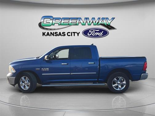 2016 RAM 1500 SLT