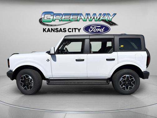 Oxford White 2026 Ford Bronco Outer Banks