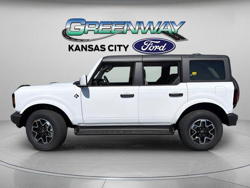 OXFORD WHITE 2026 Ford Bronco Outer Banks