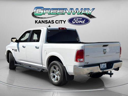 Bright White Clearcoat 2017 RAM 1500 Laramie