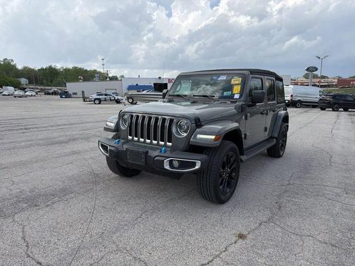 Sting Gray Clearcoat 2023 Jeep Wrangler 4xe Sahara