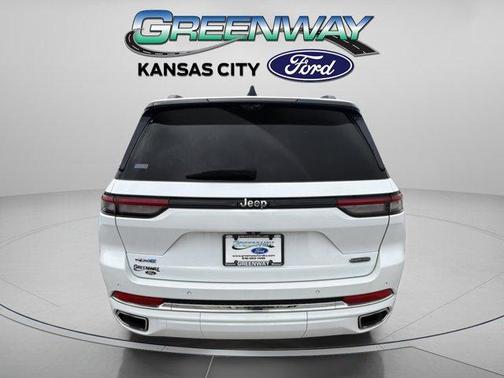 Bright White Clearcoat 2022 Jeep Grand Cherokee 4xe Overland