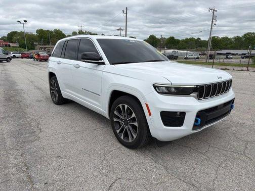 Bright White Clearcoat 2022 Jeep Grand Cherokee 4xe Overland