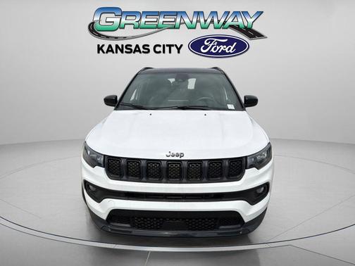 Bright White Clearcoat 2023 Jeep Compass Altitude