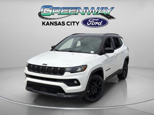 Bright White Clearcoat 2023 Jeep Compass Altitude
