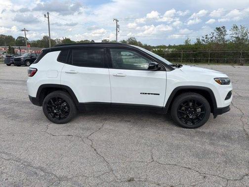 2023 Jeep Compass Altitude
