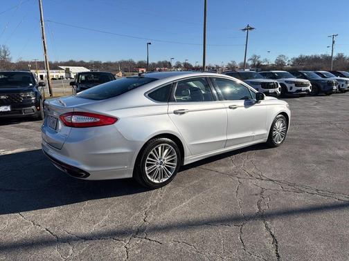 2014 Ford Fusion SE