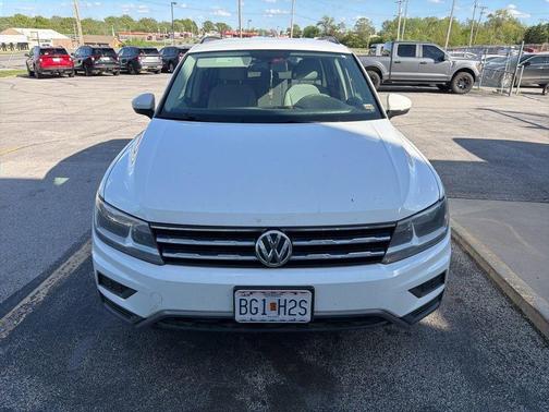 Pure White 2018 Volkswagen Tiguan 2.0T S