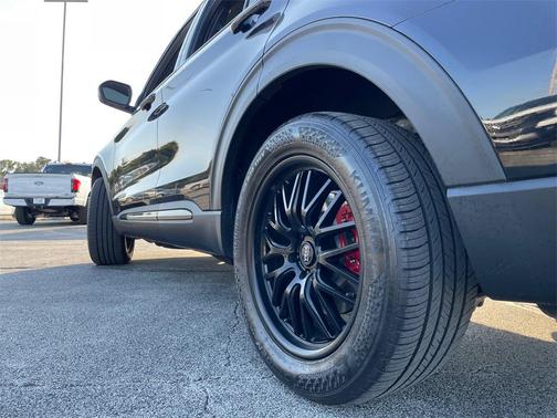 2022 Ford Explorer ST
