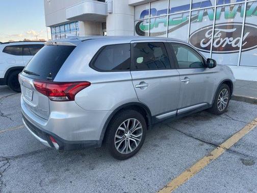 2018 Mitsubishi Outlander ES