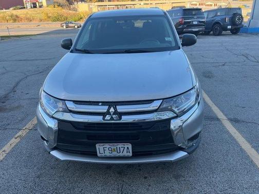 2018 Mitsubishi Outlander ES