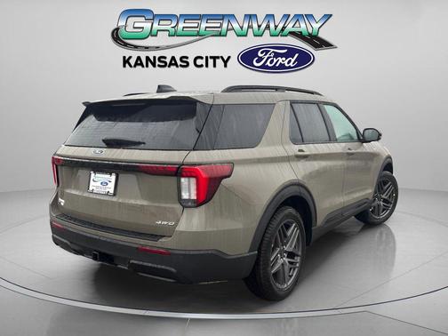 Gray 2026 Ford Explorer ST-Line