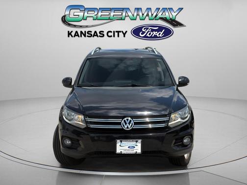 Deep Black 2015 Volkswagen Tiguan 4MOTION Auto SEL