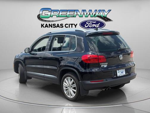 Deep Black 2015 Volkswagen Tiguan 4MOTION Auto SEL