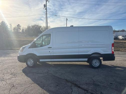 Oxford White 2026 Ford Transit-250 148 WB Medium Roof Cargo