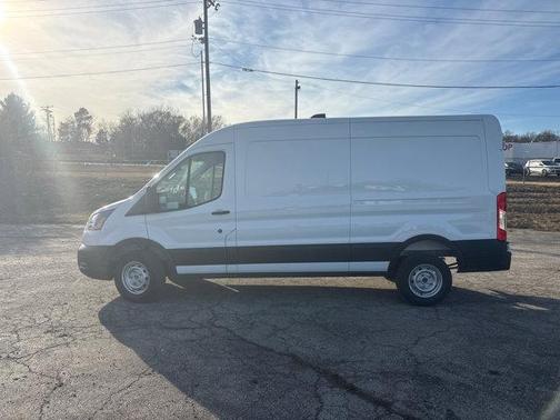 2026 Ford Transit-250 148 WB Medium Roof Cargo