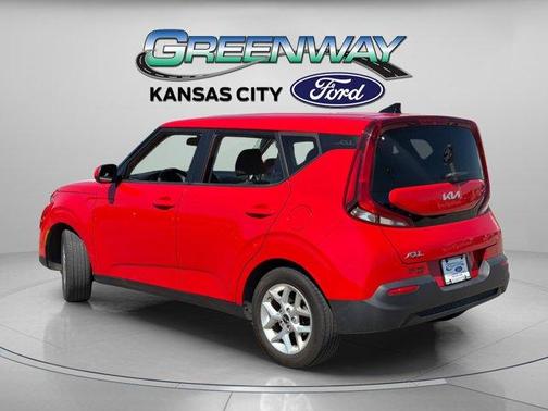 Inferno Red 2022 Kia Soul LX