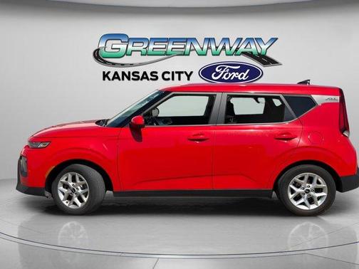 Inferno Red 2022 Kia Soul LX