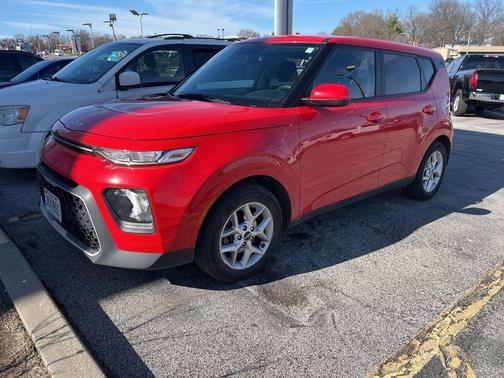 Inferno Red 2022 Kia Soul LX