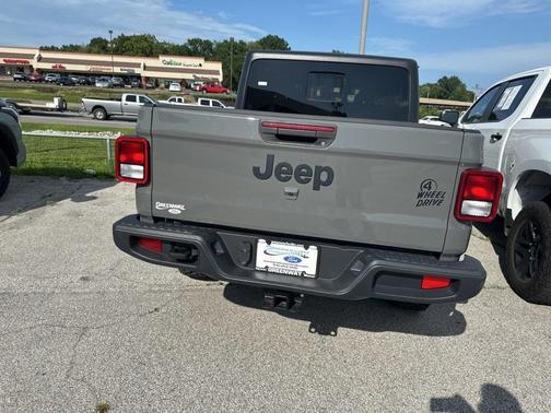 2021 Jeep Gladiator Sport
