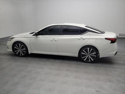 2021 Nissan Altima SR FWD
