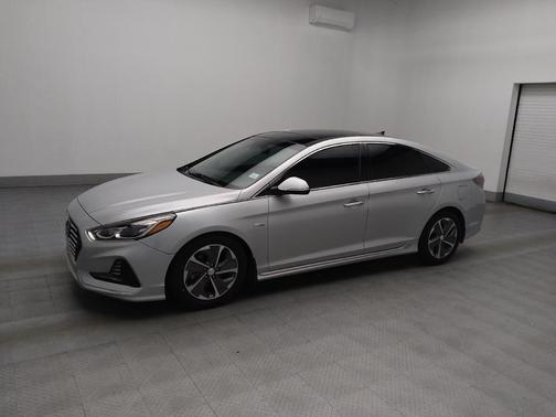 2019 Hyundai SONATA Hybrid Limited