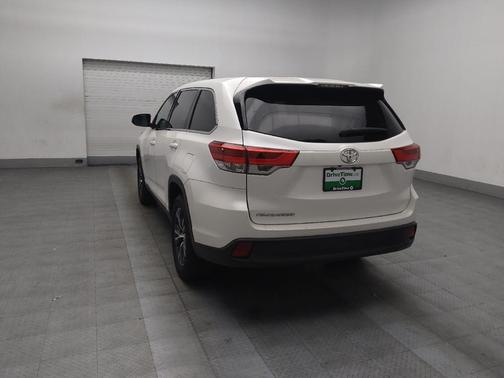 2019 Toyota Highlander LE I4