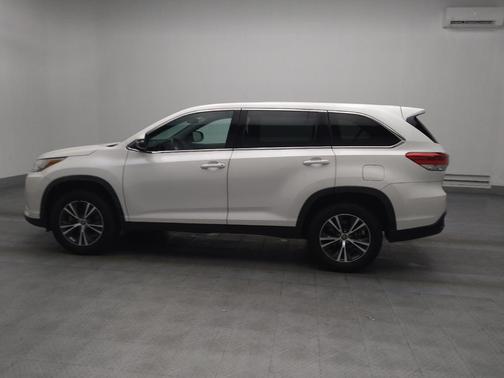 2019 Toyota Highlander LE I4