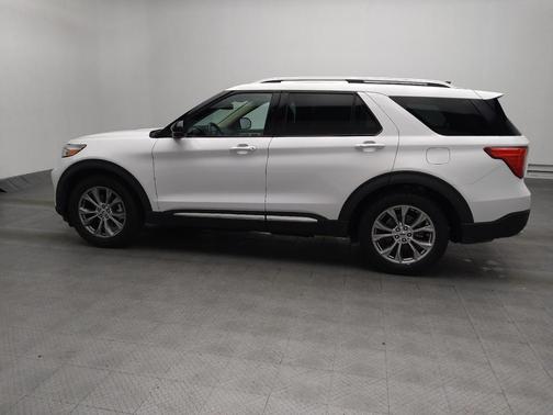 White 2022 Ford Explorer Limited