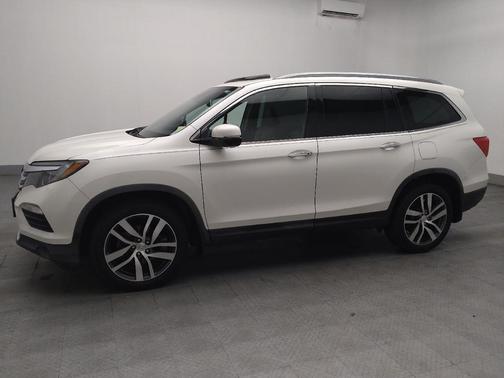 White Diamond Pearl 2017 Honda Pilot Elite