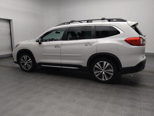 Crystal White Pearl 2022 Subaru Ascent Touring 7-Passenger