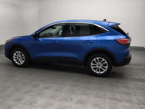Velocity Blue Metallic 2020 Ford Escape SE