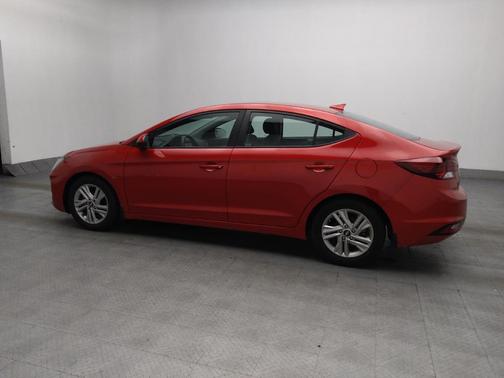 Red 2020 Hyundai ELANTRA SEL