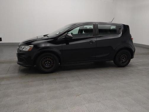Mosaic Black Metallic 2020 Chevrolet Sonic FWD Hatchback 1FL 5-Door